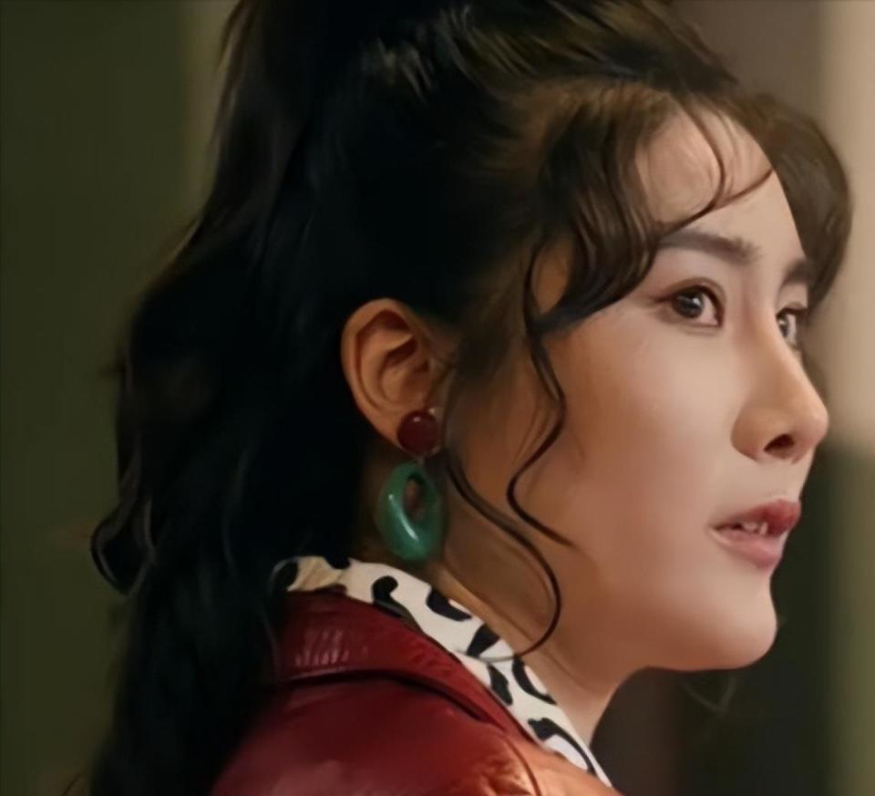 原来主角最招人恨的她，竟是星二代，母亲是国家一级演员_腾讯新闻