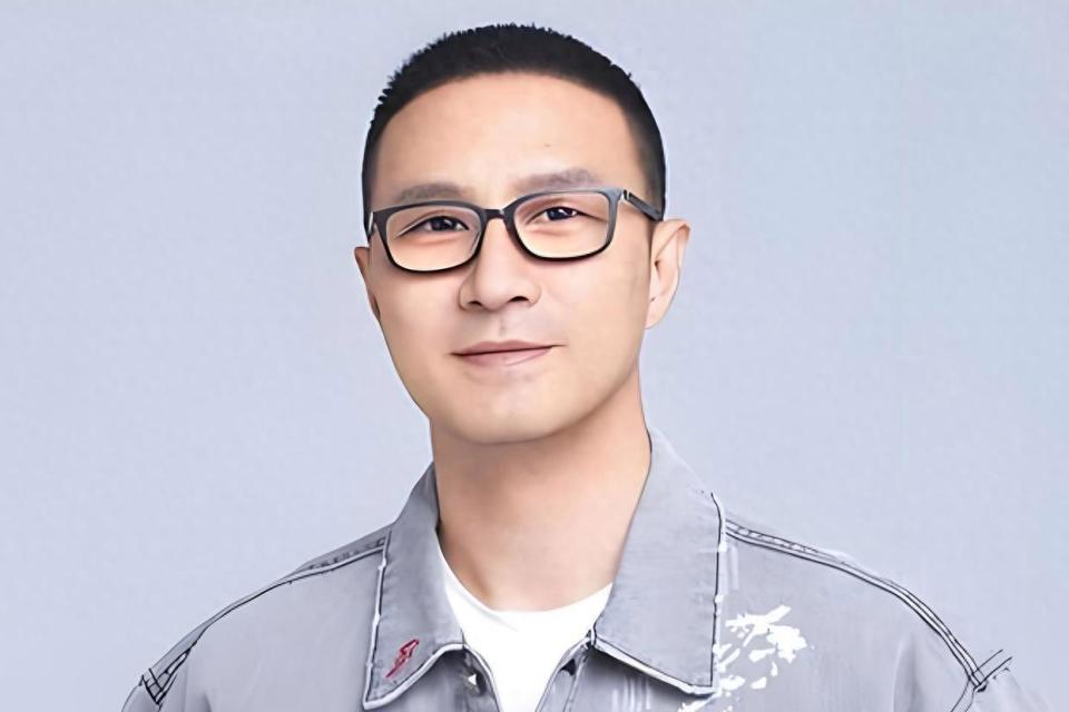 目前汪峰和森林北已经各自忙碌开工作,前者宣传了新歌的mv,后者发布了