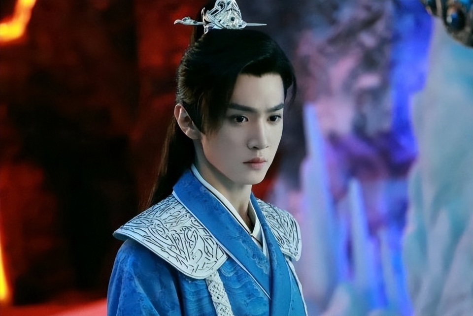 重要的是,陈哲远除了参与作品的拍摄之外,他也在连续不断地参与综艺