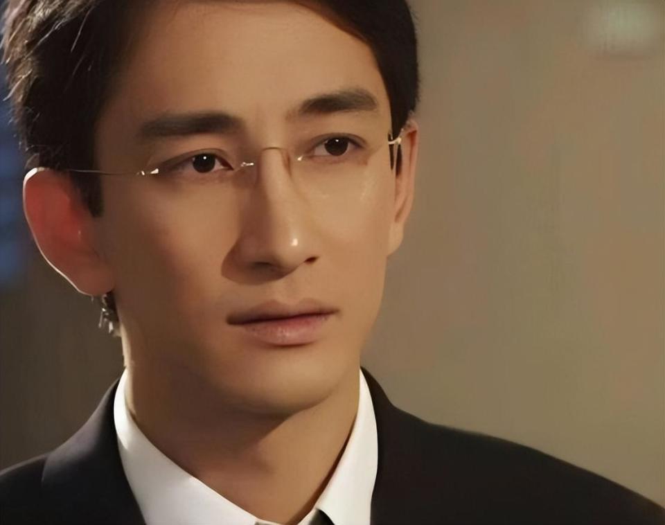 一场聚会,彻底戳穿了吴启华的"江湖地位",人品好就是不一样_腾讯新闻