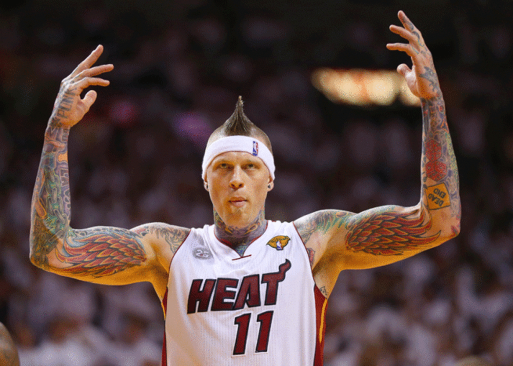 一头的莫西干发型詹皇热火时期的带刀侍卫有着鸟人之称安德森去哪了