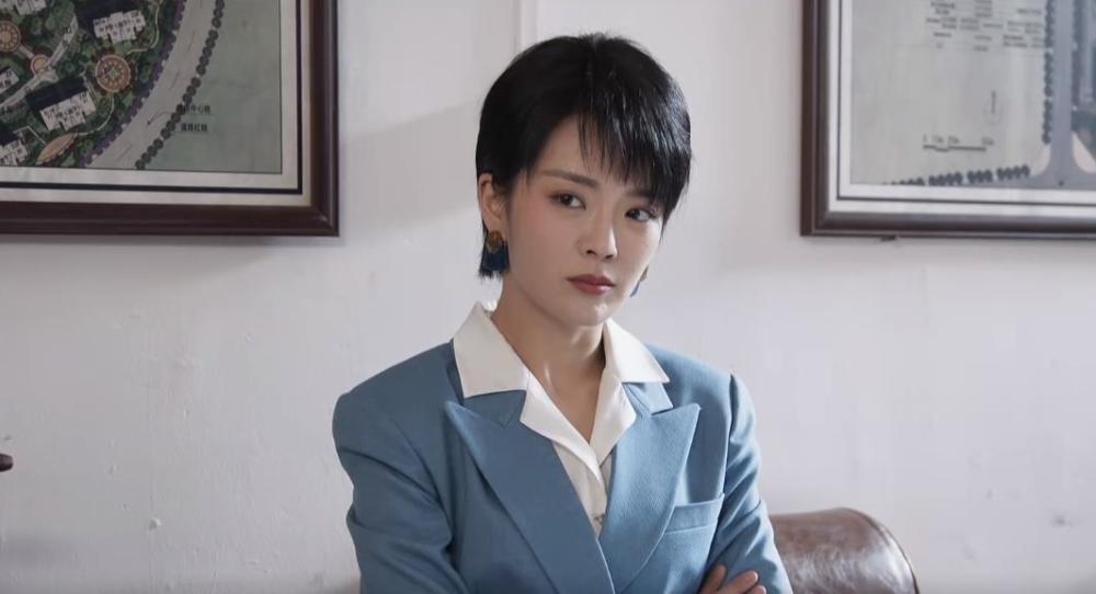 种丹妮把这个矛盾体演活了_腾讯新闻