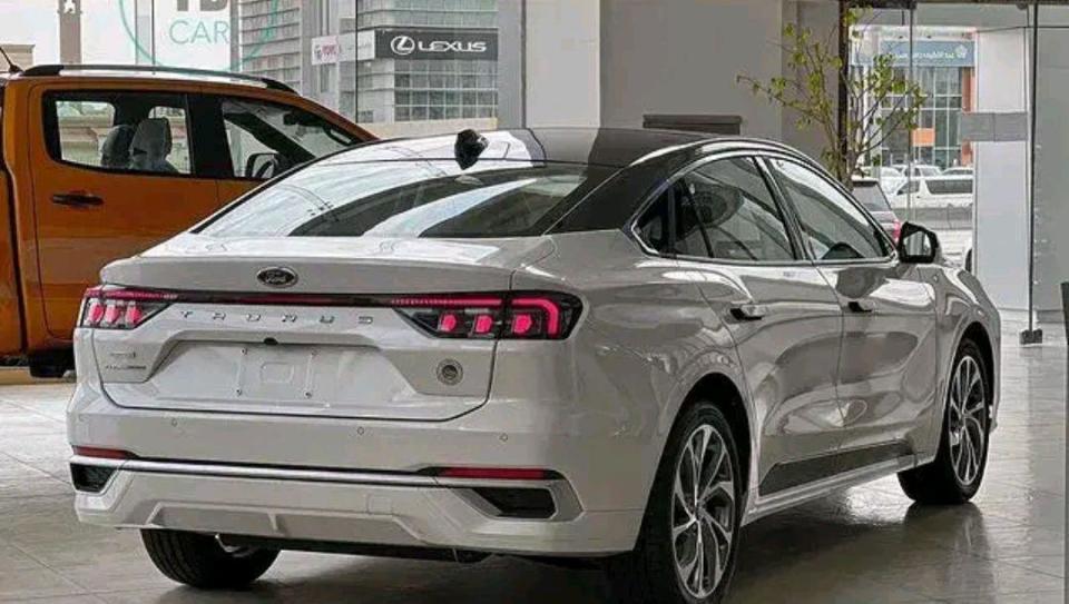 2023款"蒙迪欧"1.5t版进店!起步价有望降低,比雅阁强太多了_腾讯新闻