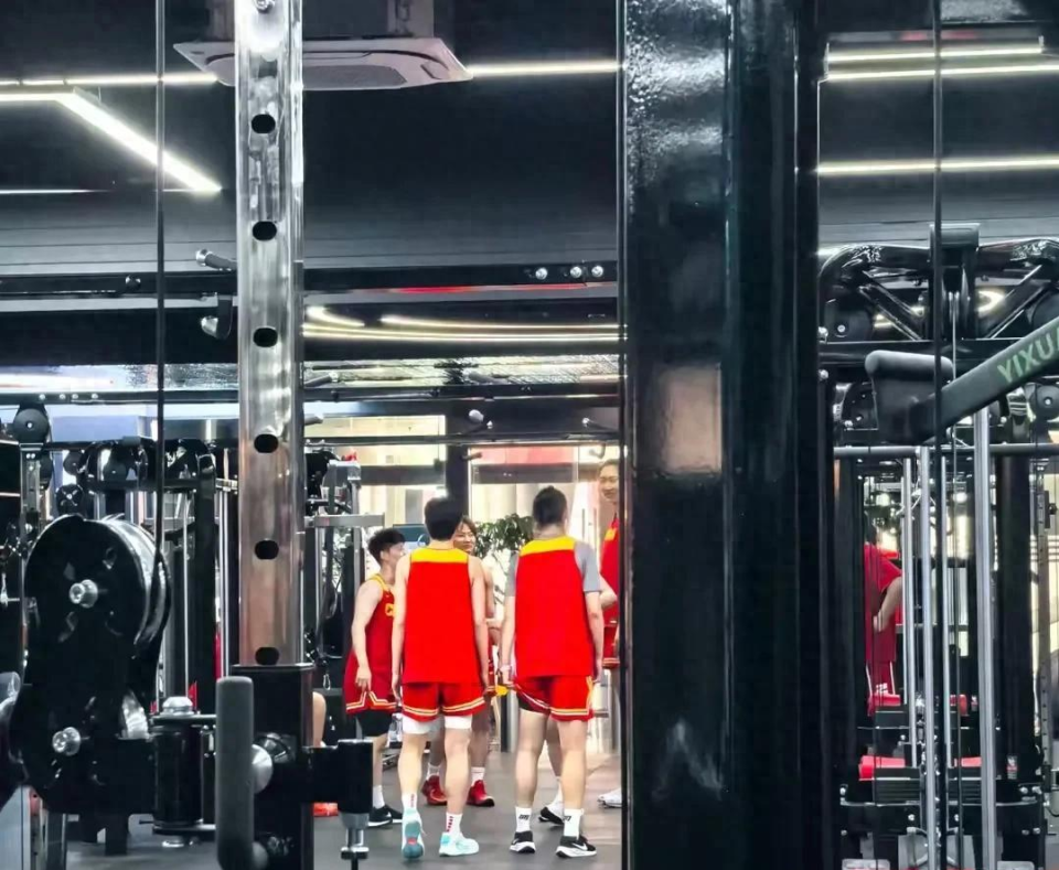 女篮传来重磅信号！李梦归队有戏？国家队训练照发布，宫鲁鸣将作出最后决定