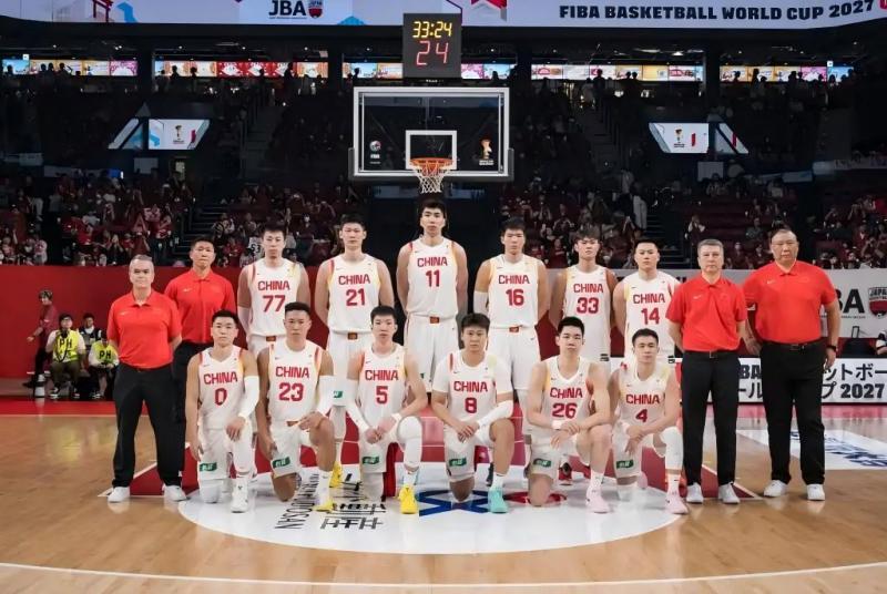 聚焦｜中國男籃逆轉日本隊，賀希寧成奇兵，趙繼偉顯擔當 - 