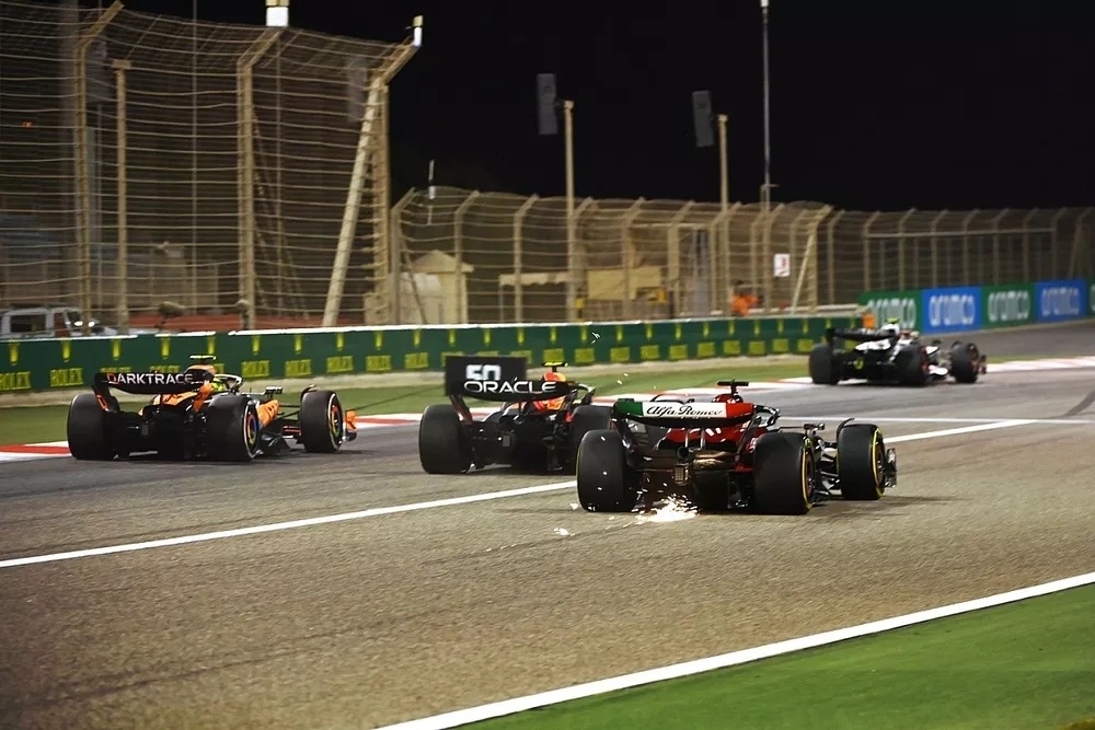 f1巴林站:维斯塔潘夺冠阿隆索重返领奖台 周冠宇刷出最快圈速 _腾讯