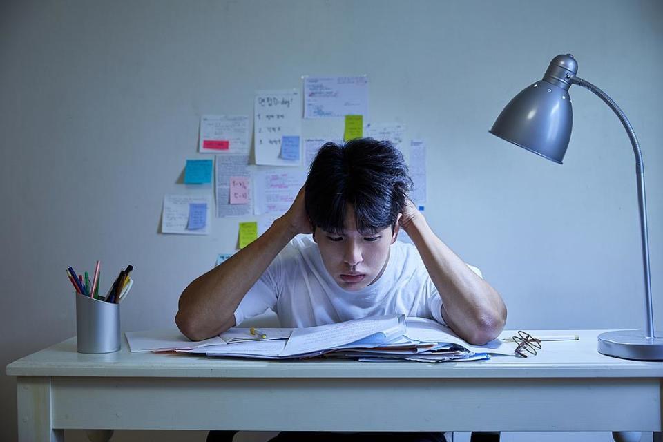 经常叹气≠抑郁 科学研究：时不时叹气有益身心健康_腾讯新闻