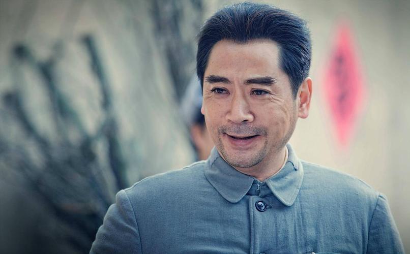 同样都是演周总理,当王铁成,刘劲和孙维民对比,差距不言而喻