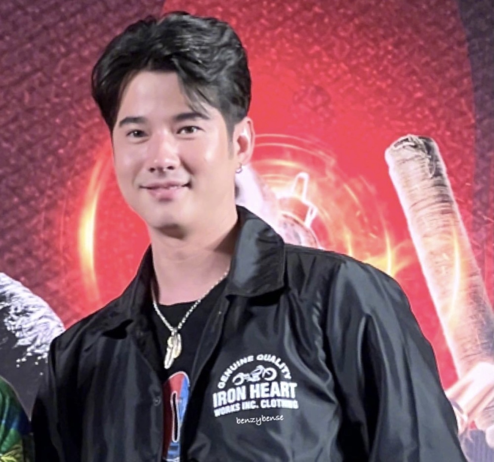 与此同时,泰国明星马里奥·毛瑞尔近期出席活动,被指发福严重,胖到认