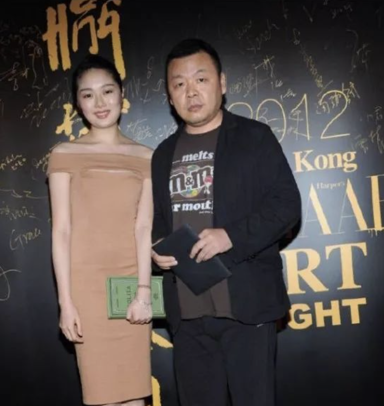兜了一大圈，结果嫁了一个假豪门！深扒寒门贵妇晚晚，我一言难尽_腾讯新闻