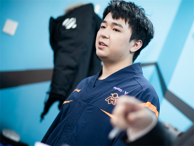 啼笑皆非的乌龙omg选手aki吐槽落败原因不知道夏季赛会不会走人