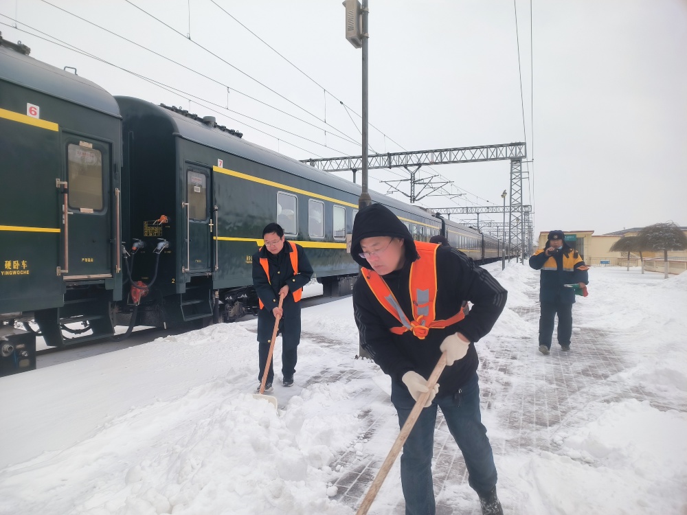 沧州车务段全力做好除雪保畅通工作_腾讯新闻