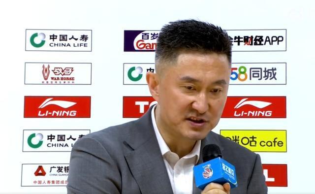 杜锋重点表扬"大番薯" 胡明轩回应状态火热_腾讯新闻