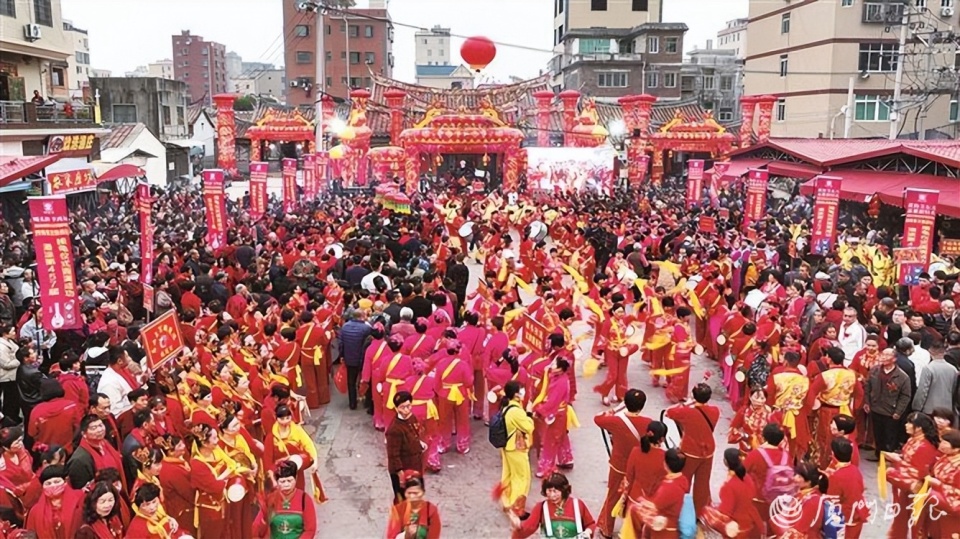 同安潘涂举行第457届"接龟"仪式,联结海内外华人情谊_腾讯新闻