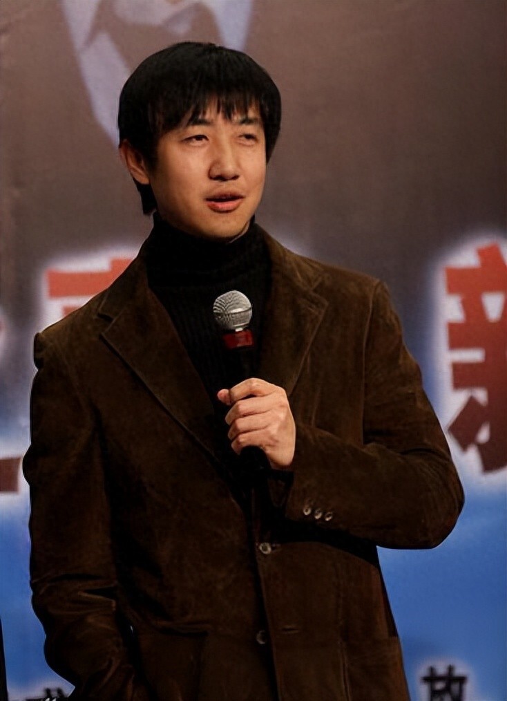 梅婷養他6年 李小冉為他懷孕 55歲娶小嬌妻 他才是圈內狠人