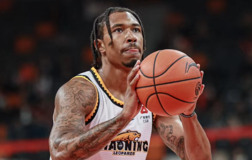 其实上赛季辽篮签下桑普森,包括上上个赛季签下杰里米泰勒,球队在