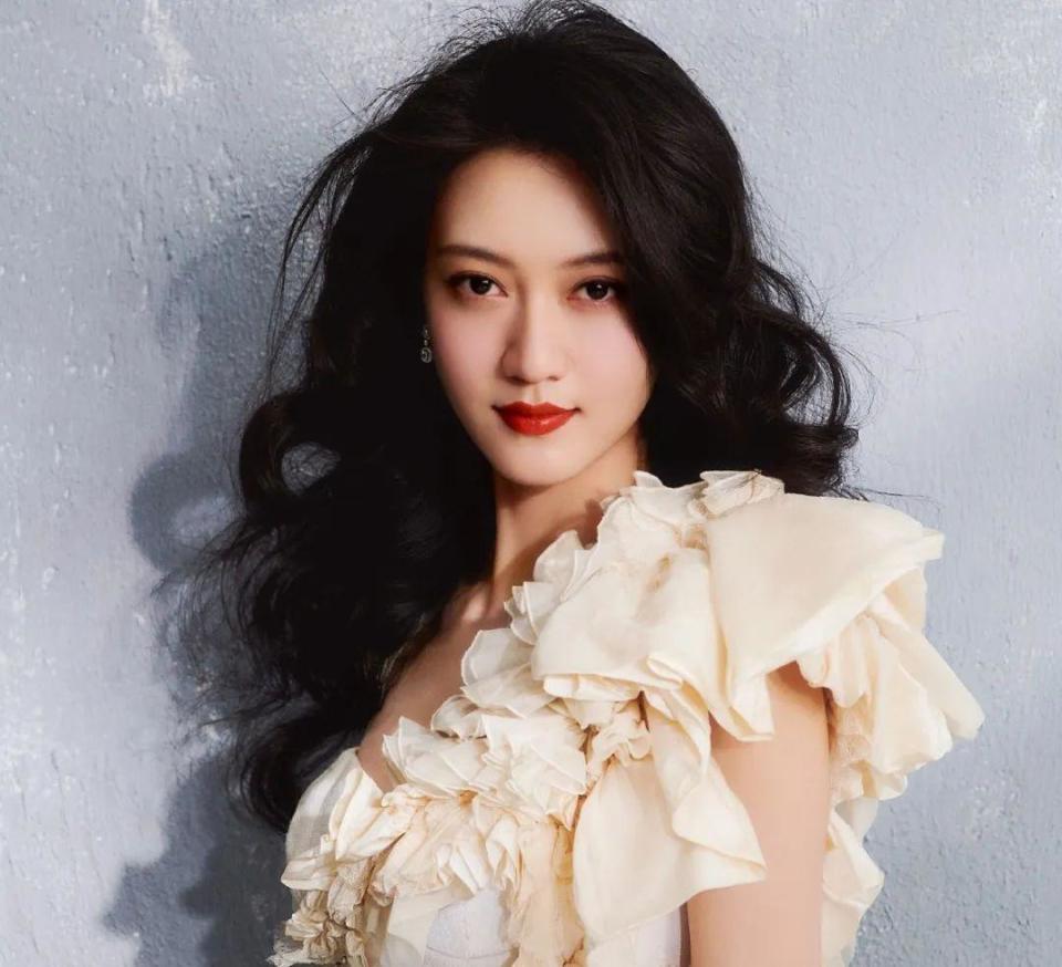 这个角色逯恣祯并