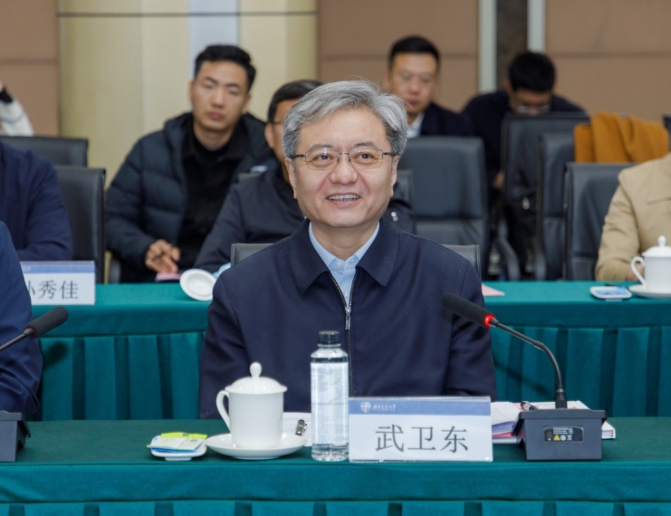 张成中的两大重任：去沉疴与破万亿_腾讯新闻