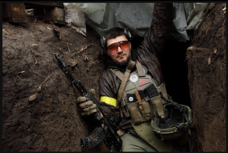 为乌克兰而战的俄罗斯志愿军:俄罗斯人是如何加入乌克兰极右翼民兵