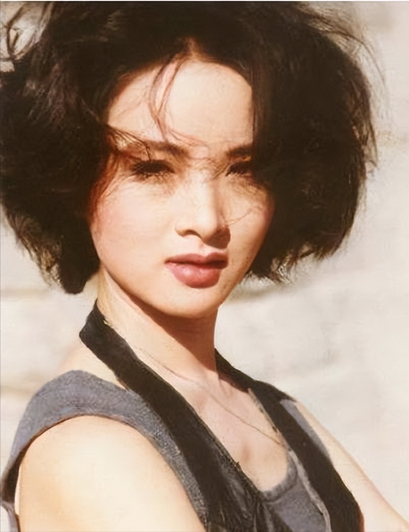 与丈夫坚持丁克12年,却在39岁意外得子的谢兰,如今怎样了?