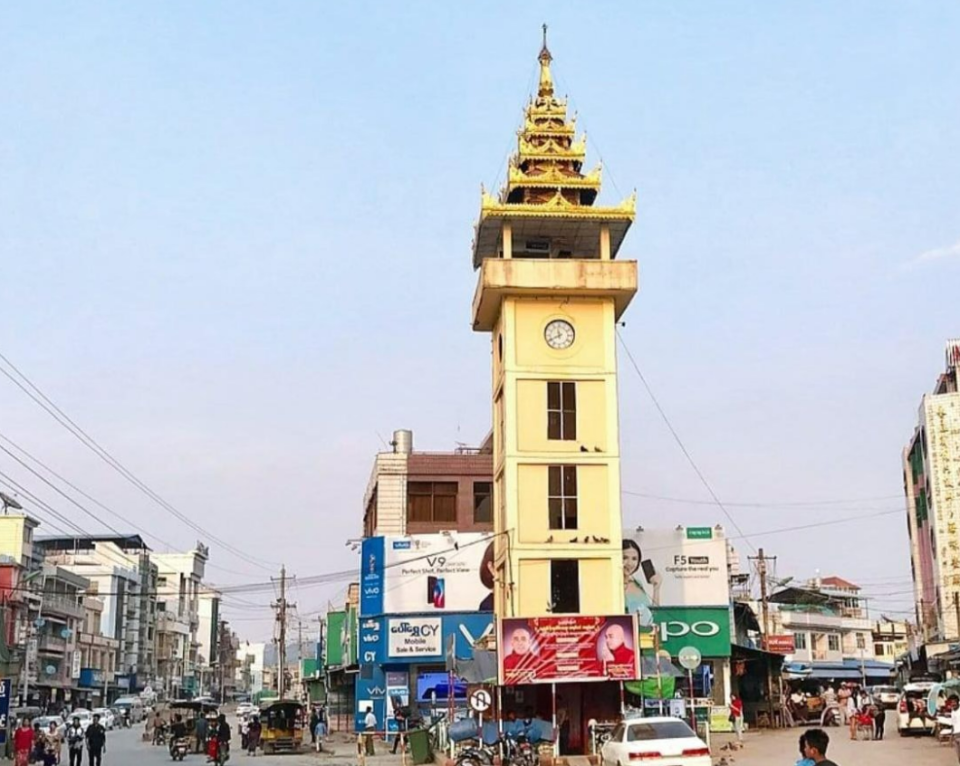 木姐市惊现不明武装:持枪抓捕不交税民众,民众生活陷入恐慌_腾讯新闻