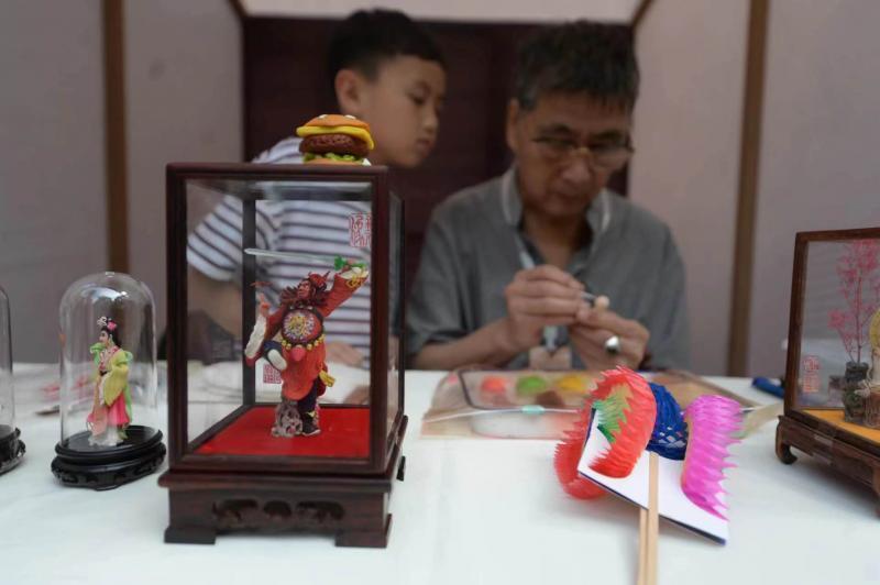 老字号非遗技艺亮相陶然亭公园