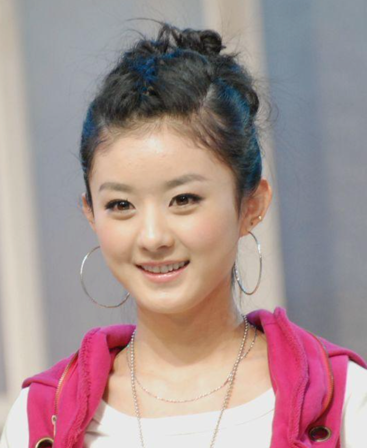 上海囡囡唐嫣,小学移民美国的刘亦菲,"文二代"刘诗诗不同,赵丽颖是