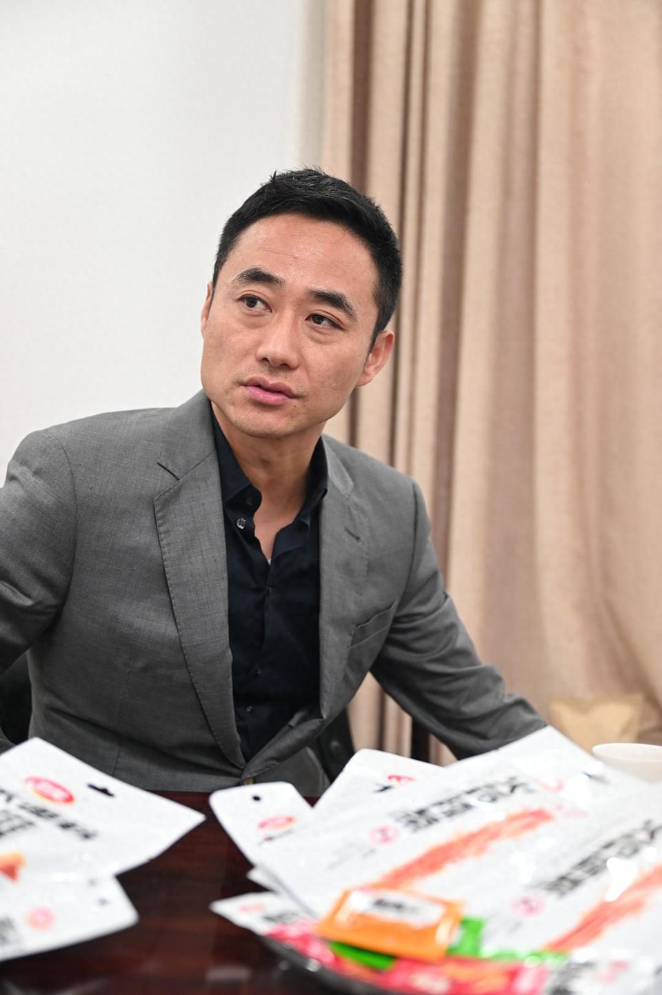 卫龙辣条越卖越贵,吃的人越来越少,河南富豪身家没了165亿