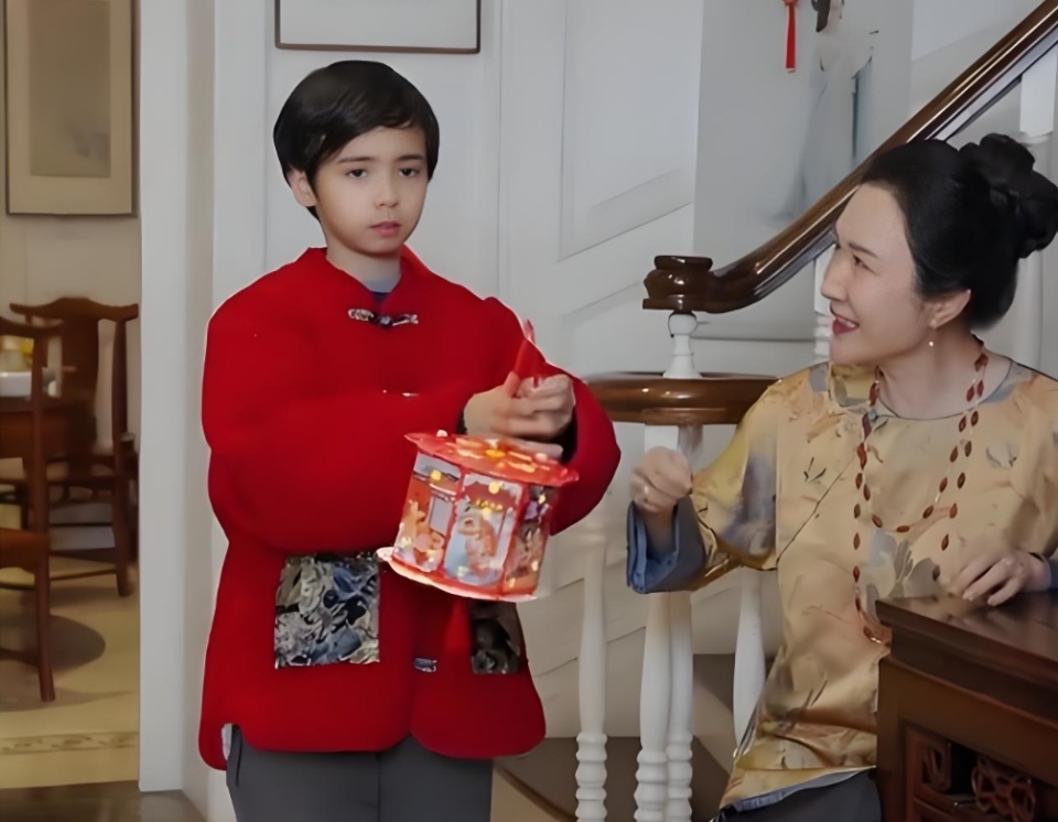 张纪中夫妇首次回应混血儿子马丁身世:系杜星霖非婚生子