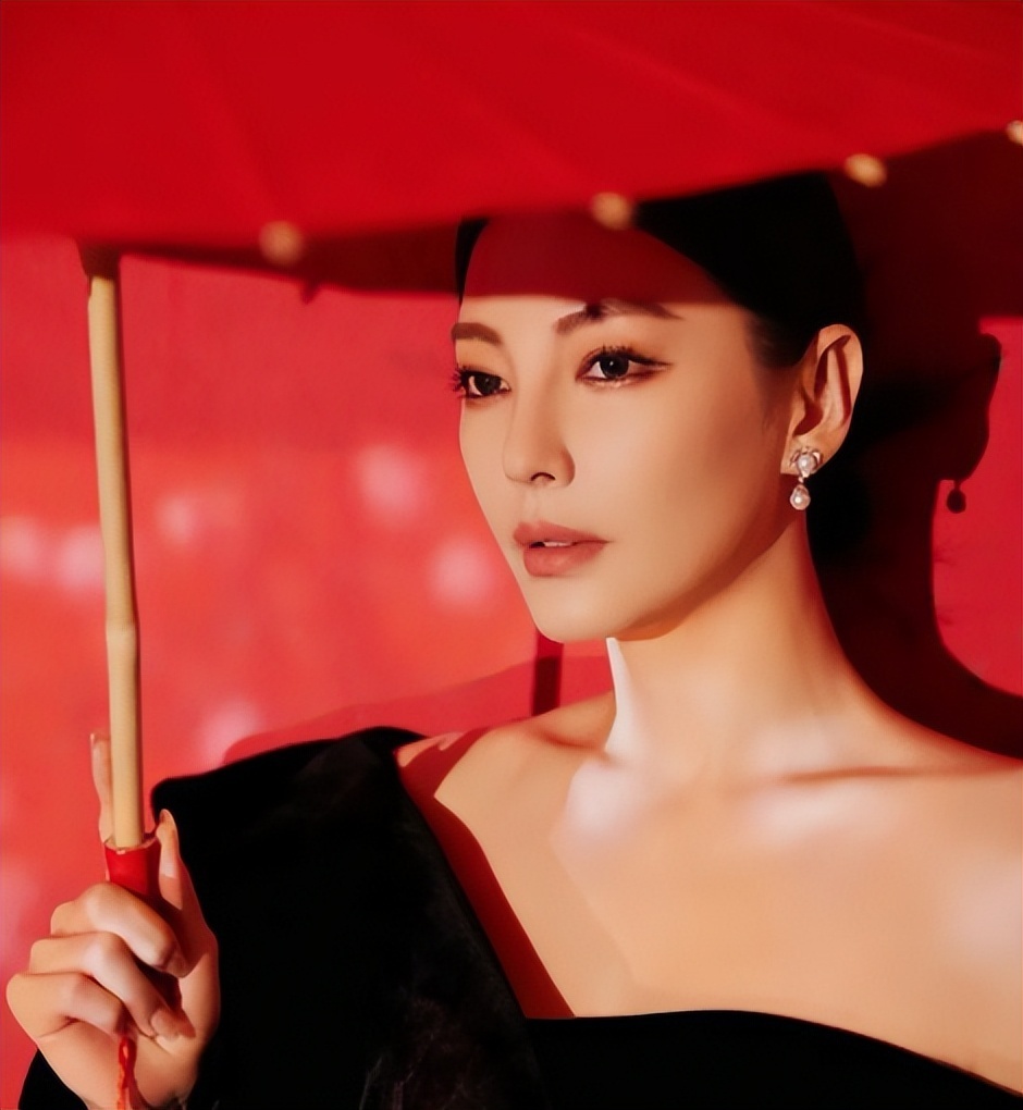 泰国版张雨绮火了,神还原《美人鱼》片段,网友:失散多年的弟弟_腾讯