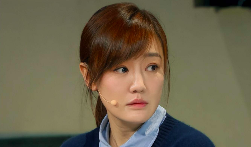 近水楼台先得月,黄曦宁从造型助理升级成嫂子,现在是胡歌经纪人_腾讯