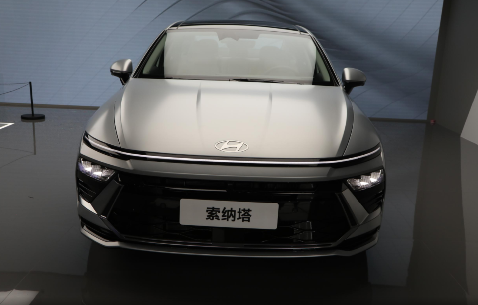有些车型在中国市场上是大起大落的表现,比如北京现代索纳塔就很典型