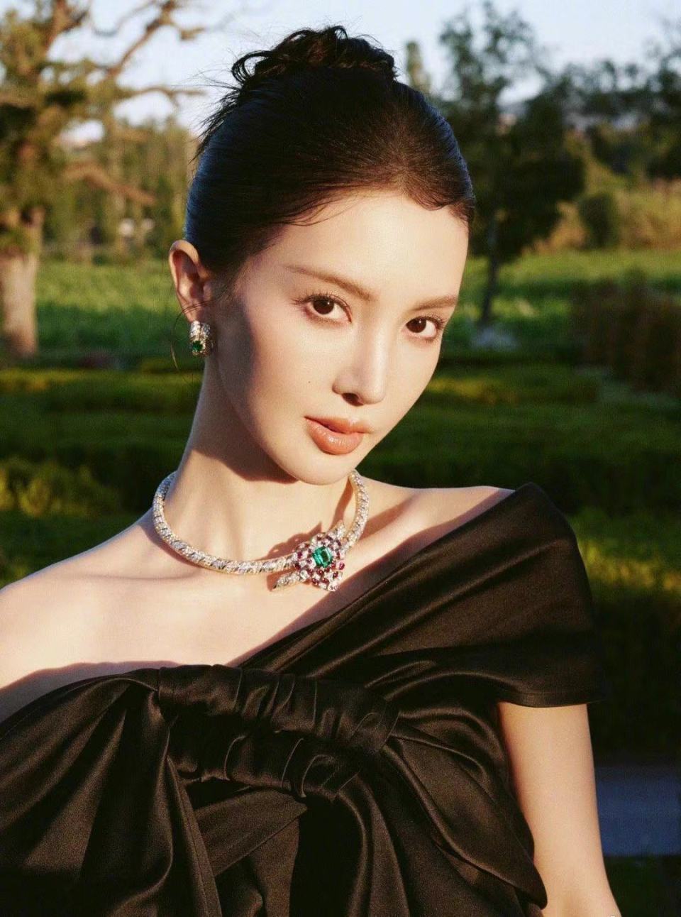 张昊唯曝金晨和富二代恋情,说她很喜欢恋爱,金晨会让他道歉吗