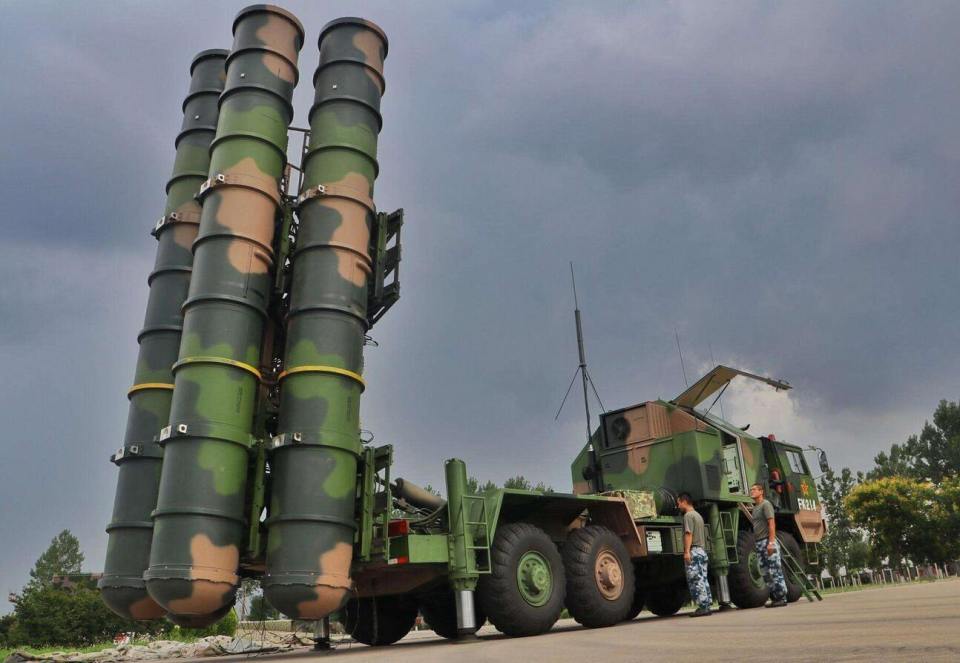 中国最强武直亮相新加坡,直10em换装涡轴9发动机,究竟