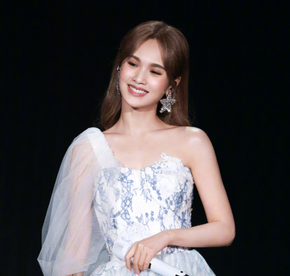 杨丞琳演唱会翻车,吐槽河南人爱骗人,本人紧急道歉:是我的不对_腾讯