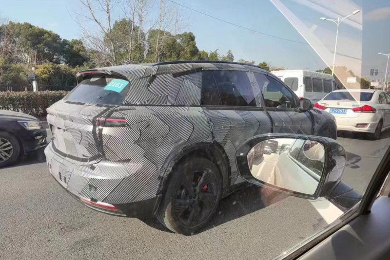 将基于nt2平台打造 疑似全新蔚来es6路试谍照曝光_腾讯新闻