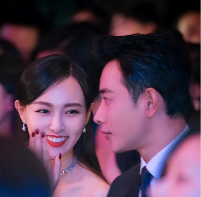 唐嫣罗晋传离婚消息后，令人咋舌一幕曝光，真相其实早已显现