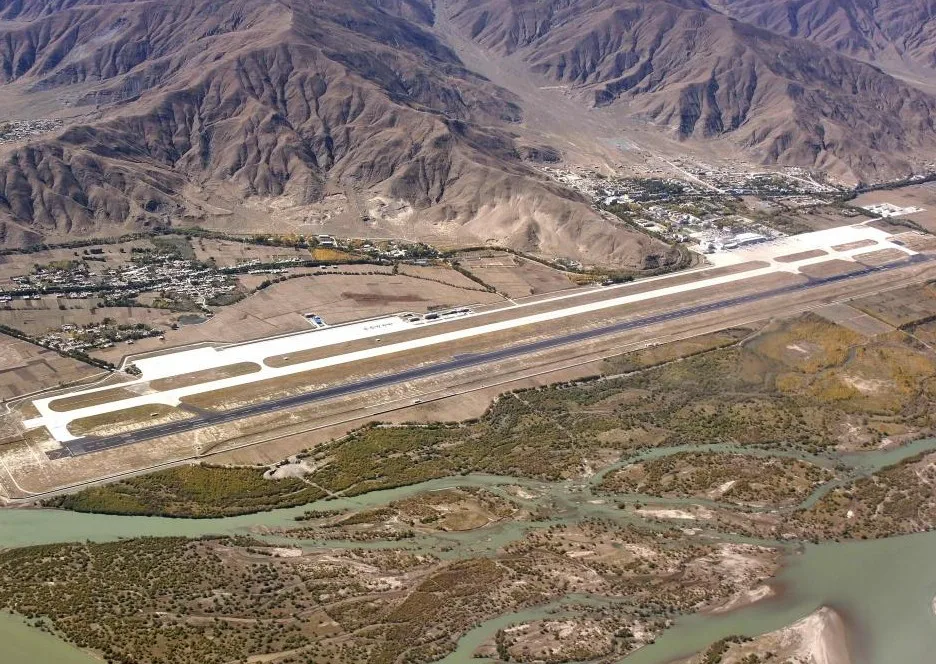 我军在藏南地区已经投入使用的山南隆子机场,从多个维度展现了这一