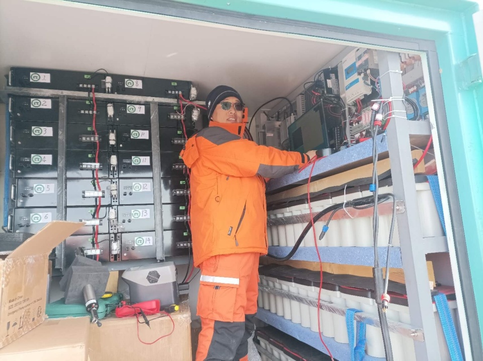 中国南极科考队抵达昆仑站