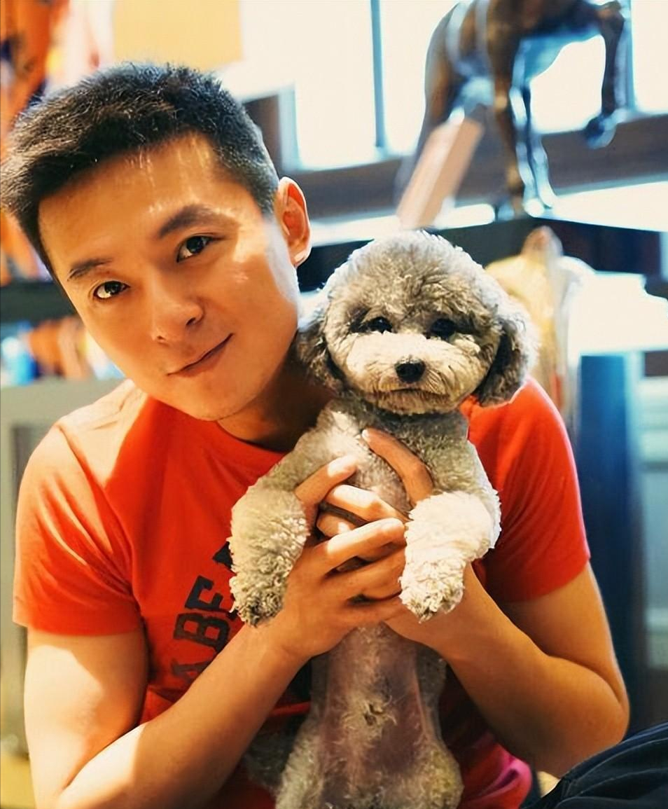 "妈宝男"朱雨辰:错过汤唯又负姜妍,被母爱禁锢44年,至今未婚_腾讯新闻