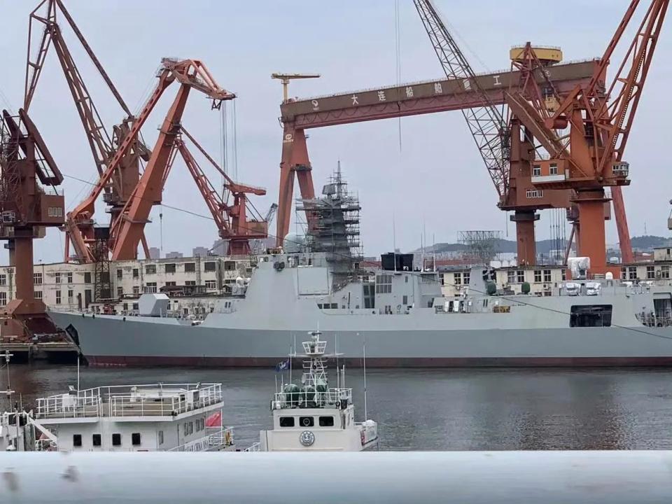 第三十艘052d下水,"小盾"终于占据高位,仍有20年型号升级时间_腾讯