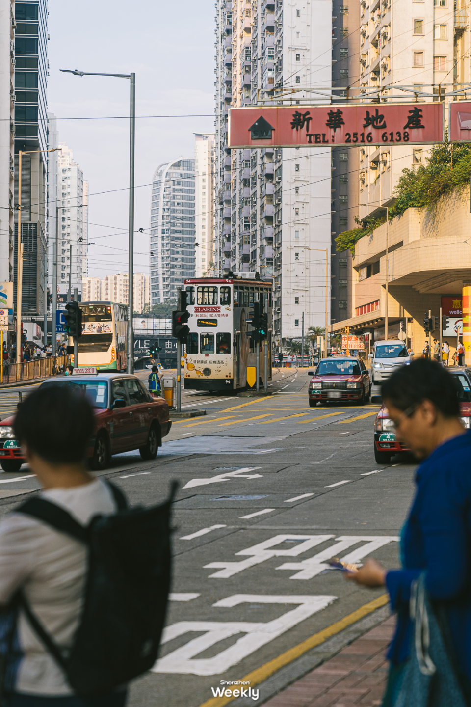 被港人“排斥”的內(nèi)地優(yōu)才：主動(dòng)降薪和加班，簡歷寫24小時(shí)在線