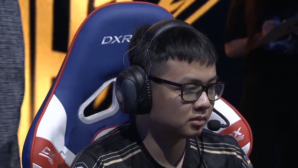 lpl传奇选手因假赛选择复出战队惨遭制裁连五个人都凑不齐