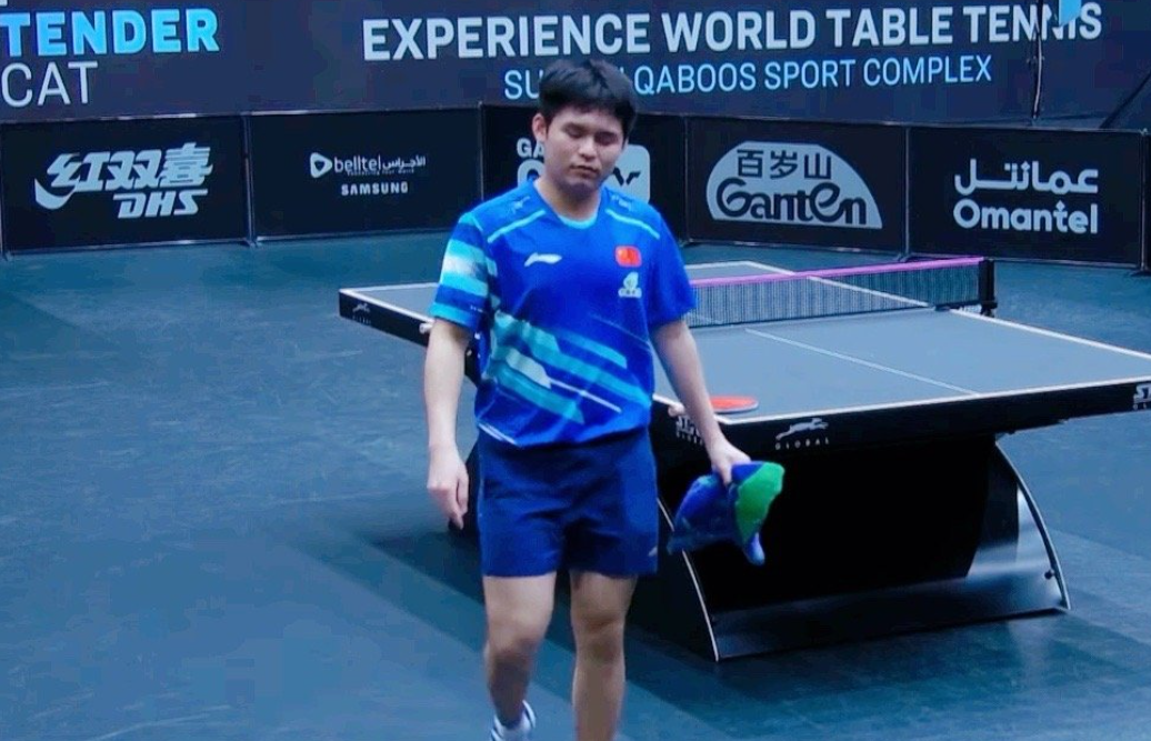 連軸轉的第三站賽事，林詩棟被罰2分仍贏下比賽！2:9落後下連追7分上演單局大逆轉！ - 