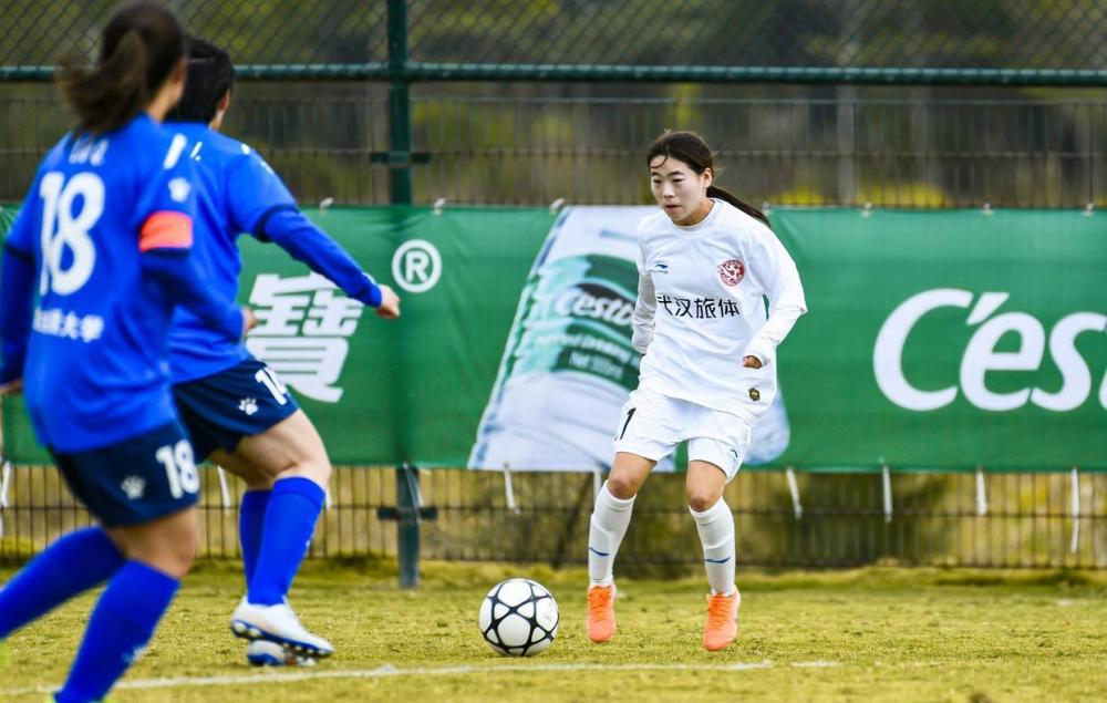 看到这里,大家该清楚了吧,现在汪倩倩只是中甲女足联赛的一名普通球员