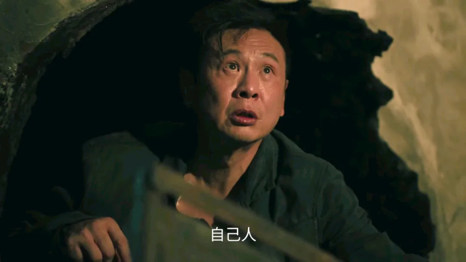张世：与妻子恋爱长跑，演技封神也曾被封杀，59岁隐居是隐形富豪_腾讯新闻
