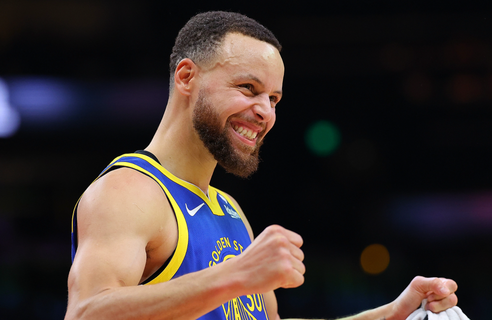 库里60分 10三分:丢绝杀难阻勇士加时崩盘 空刷纪录背影落寞