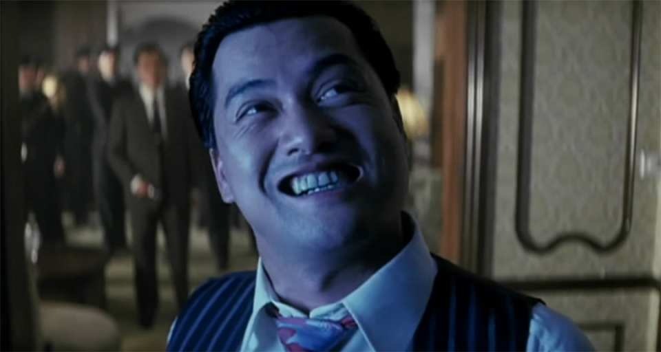 从一个偷渡难民,一步步成为黑社会大佬,再到被捕后风光不再,吴锡豪的