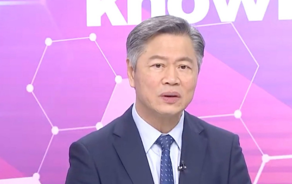 赖岳谦曝:解放军在对美日航母做空对海军演_腾讯新闻