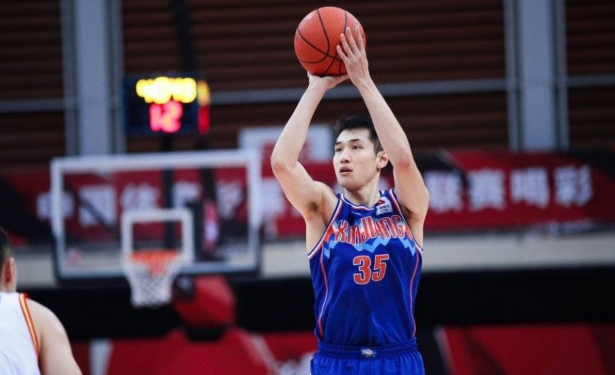 刘力鹏新赛季会离开新疆男篮吗?-腾讯新闻